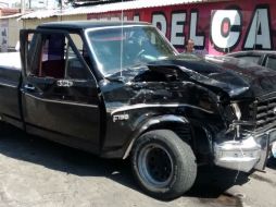 El conductor estaba lesionado y reclaman que sólo se atendió a los policías. EL INFORMADOR /