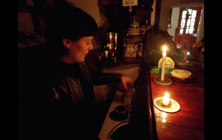 Señalan que son más las mujeres quienes atienden estos encuentros, algunas mayores de 35 años. AP / ARCHIVO