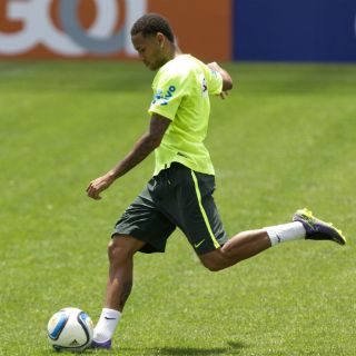 Neymar puede llegar a ser el mejor del mundo: Ronaldinho