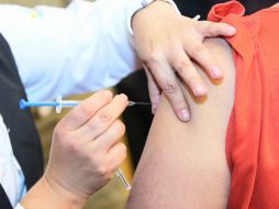 La campaña de vacunación se dirige básicamente a niños, adultos mayores, embarazadas y personas con patologías. NTX / ARCHIVO