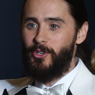 Jared Leto engalana alfombra roja del Festival de Cine