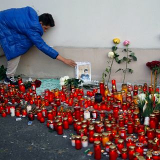 Mueren dos jóvenes más por incendio en club en Rumania