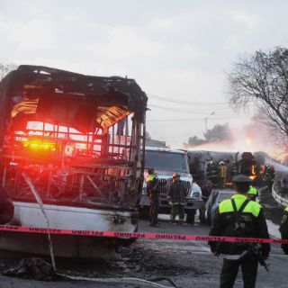 Delicados, tres heridos por explosión de pipa en Edomex