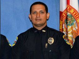 El policía abatió el mes pasado a un músico que se había quedado accidentado en una autopista. TWITTER / WPBF25News
