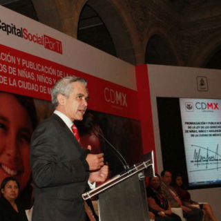 Mancera promulga Ley de Derechos de Niños y Adolescentes