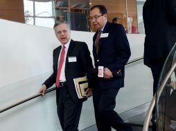 El vicegobernador del Banxico, Manuel Sánchez (Izq.), participó en la 33 Conferencia Monetaria Anual del Instituto Cato de Washington. NTX / L. Nolly