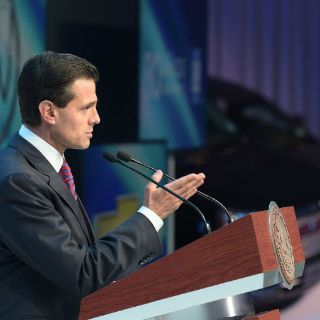 Peña Nieto encabeza el 80 aniversario de General Motors