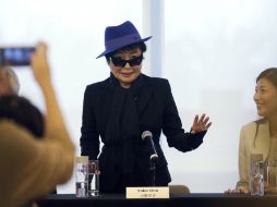 Yoko Ono pide a las feministas chinas ''no criticar al Gobierno'', ya que, en su opinión, resulta ''inútil''. AP / A. Wong