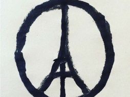 Joe Jonas es uno de los famosos que compartió la imagen de la Torre Eiffel dentro del símbolo de 'Peace & Love'. TWITTER / @joejonas