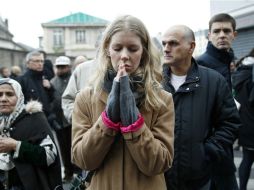 El Papa asegura que reza por las víctimas; mientras califica como ''horribles'' los ataques terroristas. EFE / Y. Valat