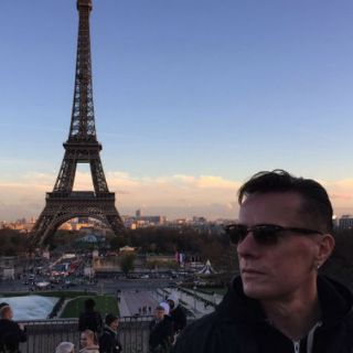 Oramos por nuestros fans de París: U2