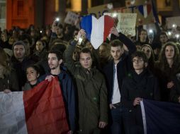 Autoridades señalan que tres equipos parecen haber coordinado los ataques en París y que los siete involucrados llevaban explosivos. EFE / J. Taylor