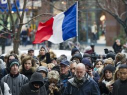 Durante la manifestación señalaron que no se dejarán abatir por el odio. AP / G. Hughes