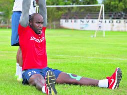 El defensor panameño Felipe Baloy toca puntos finos de cómo el futbol centroamericano cada vez es más competitivo. MEXSPORT /