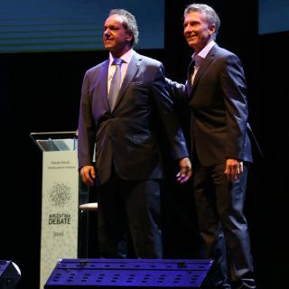 Candidatos argentinos cruzan acusaciones tras debate