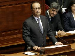 El presidente francés pide ''sangre fría'' a los ciudadanos en ''estos momentos difíciles''. AP / P. Wojazer