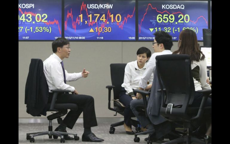 Algunas bolsas de valores como la de Seúl registraron caídas este lunes por los eventos en Europa. EFE / Yonhab