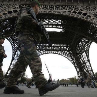 La Torre Eiffel cierra otra vez por cuestiones de seguridad