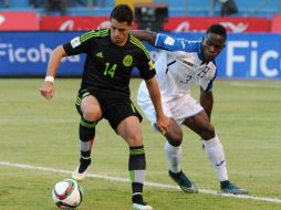 Javier Hernández no quiso dar declaraciones a acerca del duelo que ganó México. AFP / O. Sierra