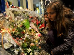 El Estado Islámico reivindicó los ataques que provocaron 129 muertos y 352 heridos el viernes en París. AFP / G. Souvant