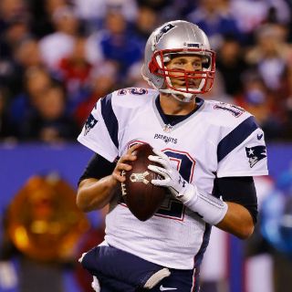 Brady se consolida como el mejor pasador