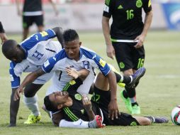 Aquino sufrió un empujón y la caída sobre Garrido provocó la lesión. AP / F. Antonio