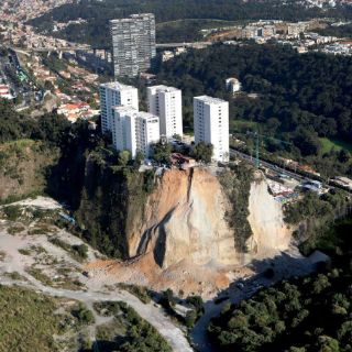 Estudios determinarán causas de derrumbe en Santa Fe: Mancera