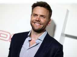 Joel McHale fue el presentador durante 12 años y en octubre prolongó su contrato para conducir hasta el 2016. AP / ARCHIVO