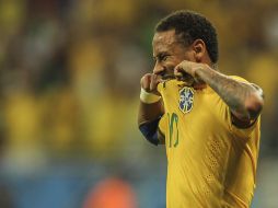 Neymar fue ignorado al final del partido hasta por el árbitro. EFE / A.Lacerda