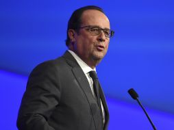 Francois Hollande dijo que Francia está 'en guerra' contra el terrorismo del grupo Estado Islámico. AP / S. de Sakutin