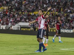 Omar Bravo se mantiene como uno de los máximos goleadores de la temporada. EL INFORMADOR / R. Tamayo