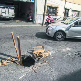 Inicia pavimentación y bacheo en 54 calles tapatías; darán un par de años de garantía