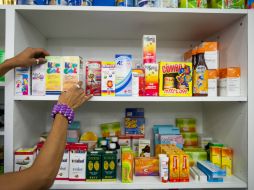 Automedicar a niños con problemas en las vías respiratorias es una práctica incorrecta. EFE / ARCHIVO