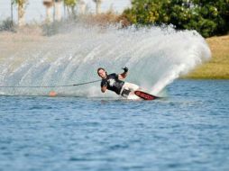 Martin Bartalsky es el competidor con mejor marca del día, superó las cinco boyas y media con un largo de cuerda de 10.75 metros. TWITTER / @MartinBartalsky
