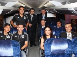 La directiva y los jugadores que acudieron en representación del Rebaño agradecieron la unidad. TWITTER / @Chivas