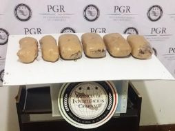 Elementos de la PGR lograron asegurar la droga gracias a una denuncia ciudadana. TWITTER / @PGR_Sonora
