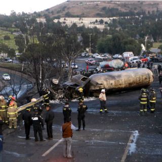 Muere cuarta víctima por explosión de pipa en Tlalnepantla