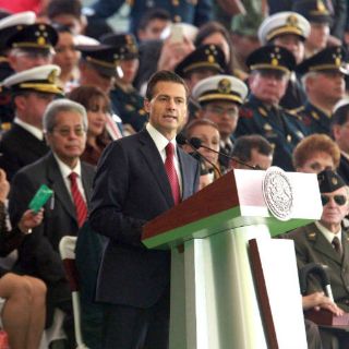 Peña Nieto reconoce entrega de las Fuerzas Armadas