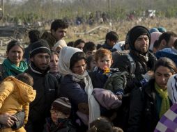 Algunos países cerraron sus fronteras a las personas que vienen de países que no están en guerra. EFE / G. Licovski