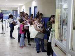 Los usuarios se mostraron sorprendidos al ver que les cobran por el servicio médico. EL INFORMADOR / A. Camacho