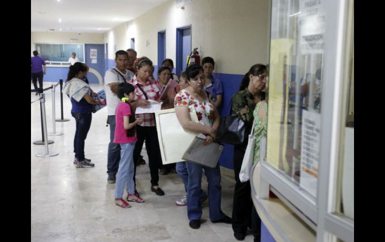 Los usuarios se mostraron sorprendidos al ver que les cobran por el servicio médico. EL INFORMADOR / A. Camacho