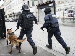 La operación en Saint Denis, en la periferia norte de París, duró siete horas y requirió de la participación de un centenar de agentes. EFE / F. Pellier