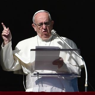 Visita del Papa servirá para iluminar a México: Norberto Rivera