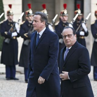 Hollande recibe apoyo de Cameron en lucha contra EI