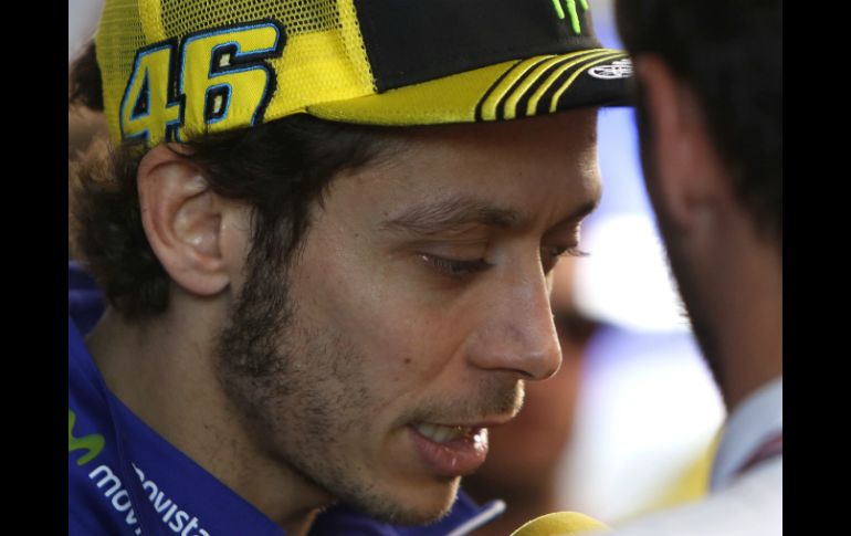 Rossi hubiera sido descalificado en la Fórmula Uno, señaló Ecclestone. AP / ARCHIVO