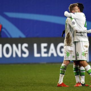 Wolfsburgo sale vivo del asedio del CSKA