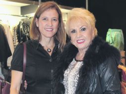 Promotoras incansables. Claudia Hernández y la Güera Salas.  /