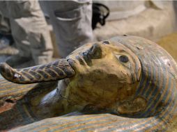 El sarcófago de Anj ef Jonsu se encuentra en un excelente estado de conservación y posee una rica policromía. EFE /