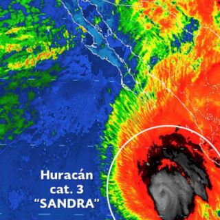 Huracán 'Sandra' baja a categoría 3