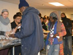 El pastor Sunderland dice que el objetivo es ayudar a residentes acomodados a mirar de manera distinta a los desprotegidos. NTX / ARCHIVO